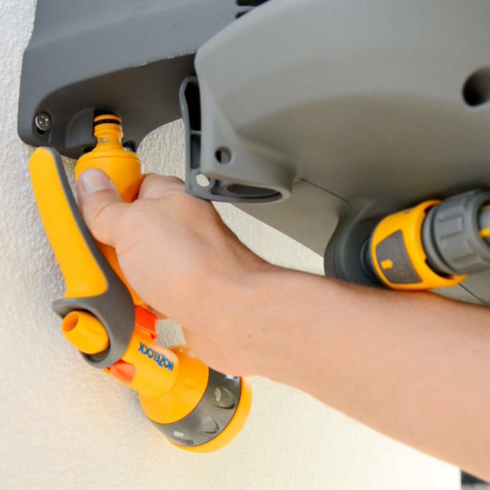 Hozelock Flowmax Auto Reel 30 m zelfoprollende muurhaspel Hozelock Flowmax Auto Reel 30 m zelfoprollende muurhaspel