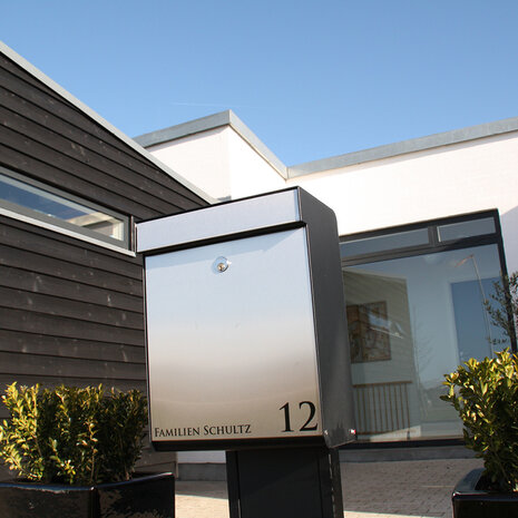 Allux Grundform Zwart / RVS brievenbus Allux Grundform Zwart / RVS brievenbus