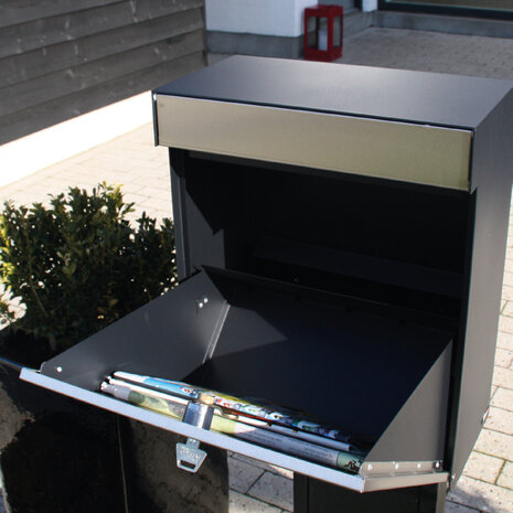 Allux Grundform Zwart / RVS brievenbus Allux Grundform Zwart / RVS brievenbus