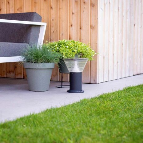 Iplux ROME 30 cm Solar staande tuinlamp Iplux ROME 30 cm Solar staande tuinlamp