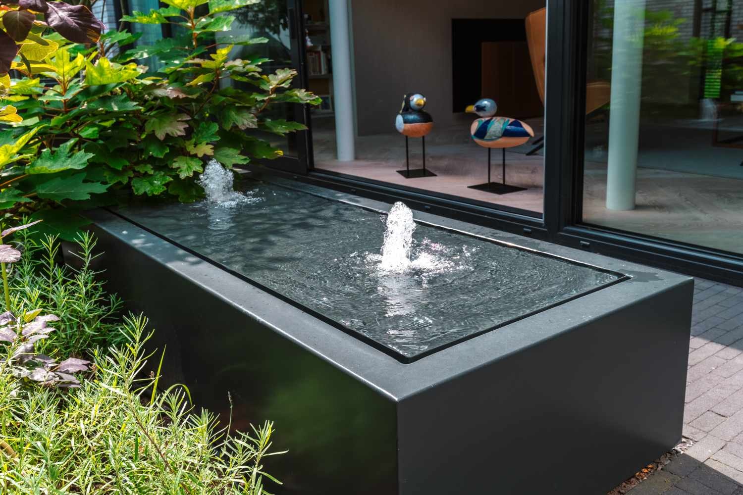 Een watertafel; de eyecatcher in uw tuin!