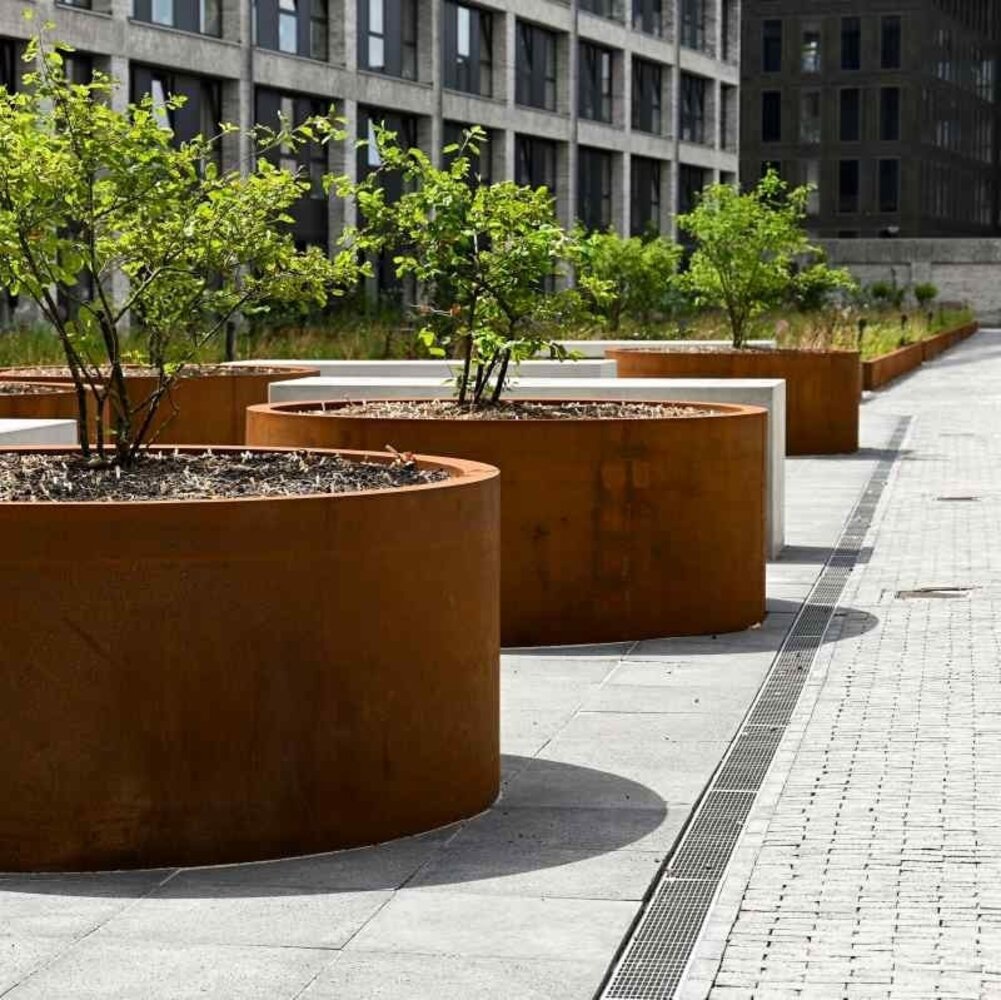 ATLAS cortenstaal 80x60 cm ronde plantenbak met wielen ATLAS cortenstaal 80x60 cm ronde plantenbak met wielen