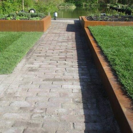 Keerwand cortenstaal 200 x 20 cm buitenbocht Keerwand cortenstaal 200 x 20 cm buitenbocht
