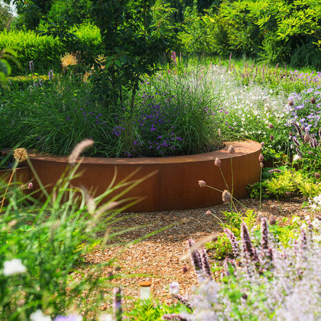 Keerwand + zitrand cortenstaal 100 x  h. 40 cm binnenbocht