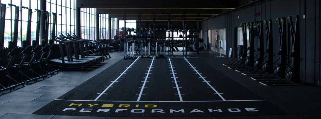 Hoeveel ruimte heb je nodig voor een HYROX of andere fitnessrace zone?