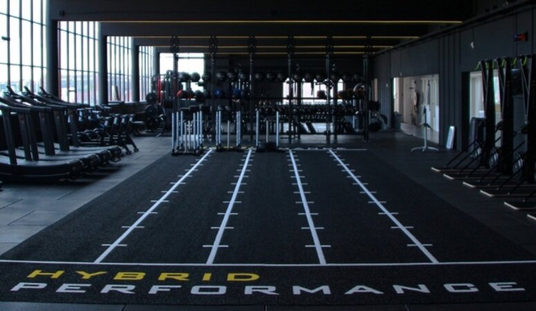 How much space do you need for a HYROX or other fitnessrace zone?