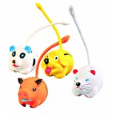 Trixie Lange staart speeltje