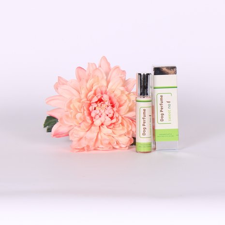 Dierportiek Dog Perfume sweet number 1, een heerlijk lang geurend hondenparfum