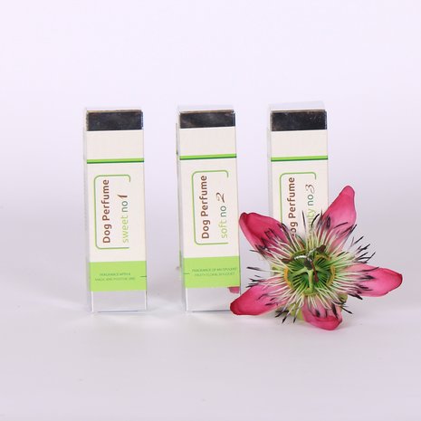 Dierportiek Dog Perfume sweet number 1, een heerlijk lang geurend hondenparfum
