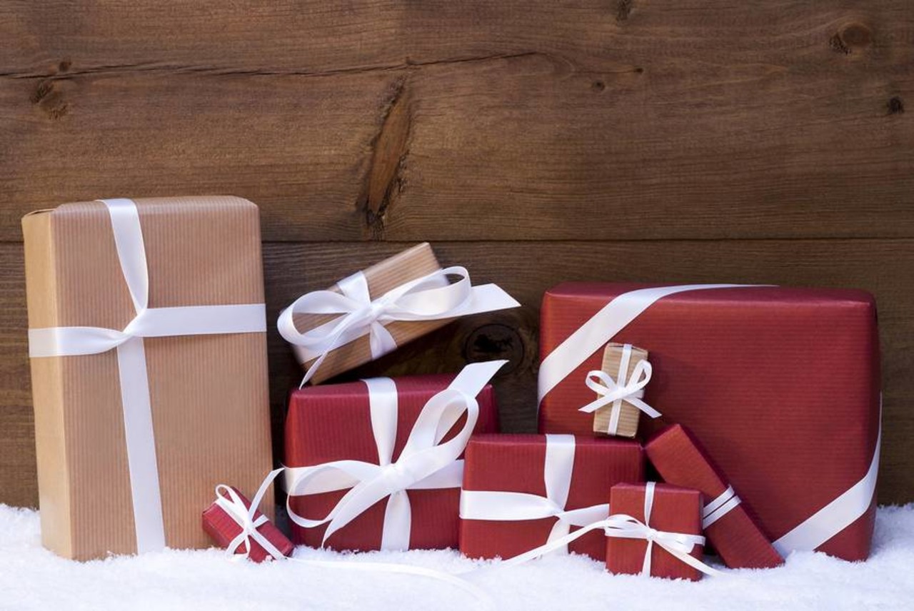 Product inpakken in cadeauverpakking Product inpakken in cadeauverpakking