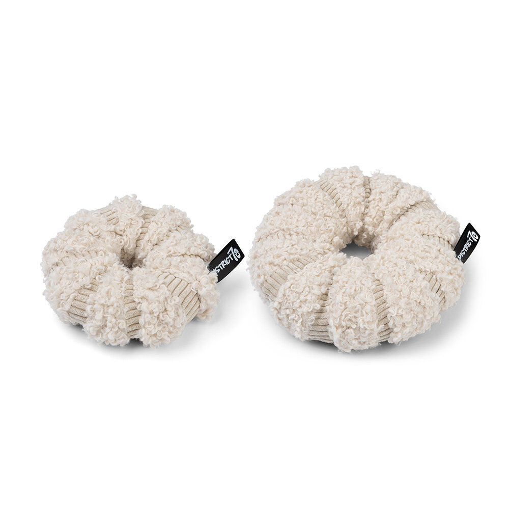 District 70 Daisy snuffelspeeltje District 70 Daisy snuffelspeeltje