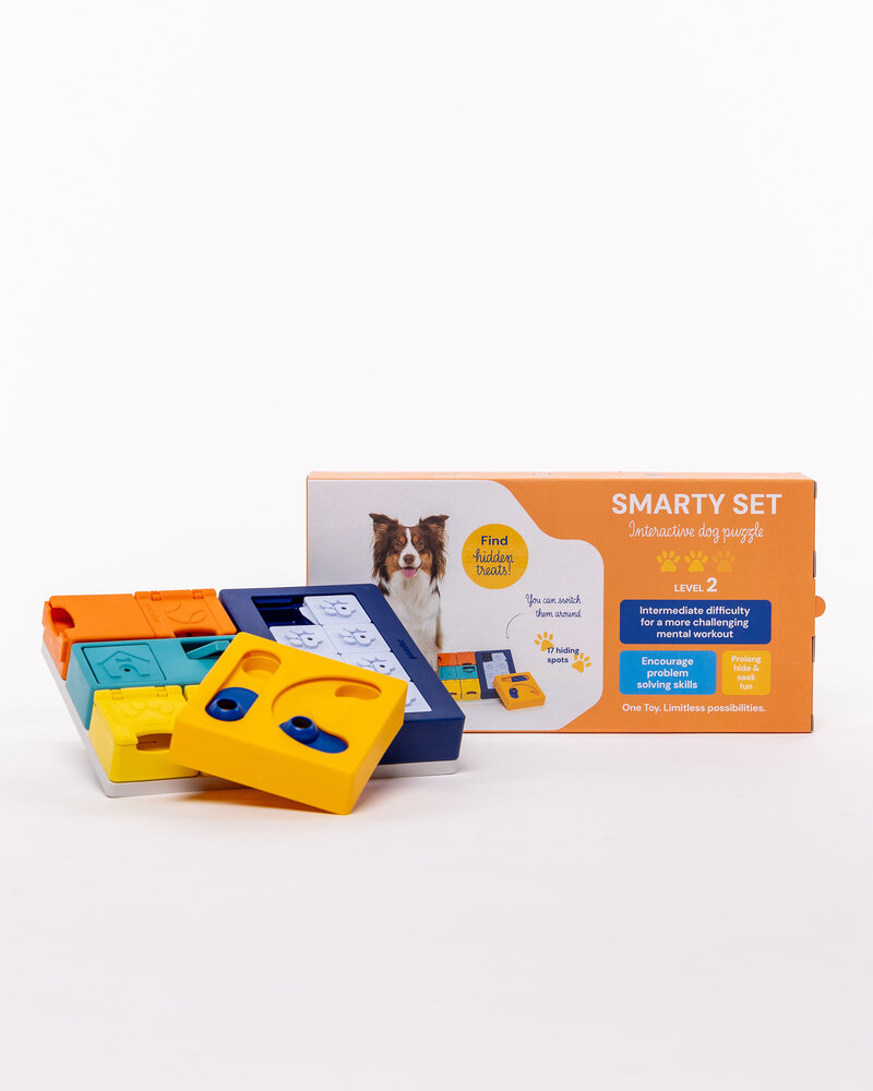 Pawzler Smarty set een interactieve hondenpuzzel een set die verschillende Pawzles op niveau 2 combineert. Pawzler Smarty set een interactieve hondenpuzzel een set die verschillende Pawzles op niveau 2 combineert.