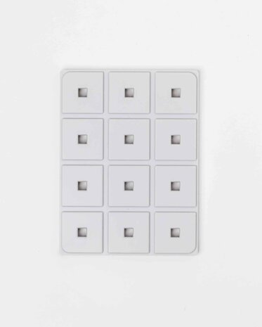 Pawzler Genius set een interactieve hondenpuzzel voor honden met puzzelervaring die van een uitdaging houden. Pawzler Genius set een interactieve hondenpuzzel voor honden met puzzelervaring die van een uitdaging houden.