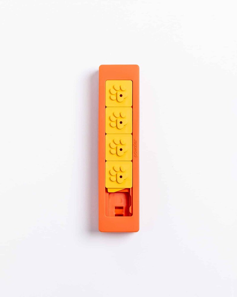 Pawzler Zhu level 1 is een interactieve hondenpuzzel(element) voor puppy's en honden die nog niet bekend zijn met puzzelspeeltjes. Pawzler Zhu level 1 is een interactieve hondenpuzzel(element) voor puppy's en honden die nog niet bekend zijn met puzzelspeeltjes.