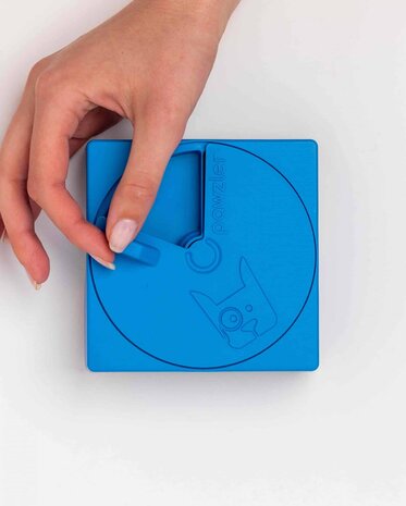 Pawzler Oli level 1 is een interactieve hondenpuzzel(element) voor puppy's en honden die nog niet bekend zijn met puzzelspeeltjes. Pawzler Oli level 1 is een interactieve hondenpuzzel(element) voor puppy's en honden die nog niet bekend zijn met puzzelspeeltjes.