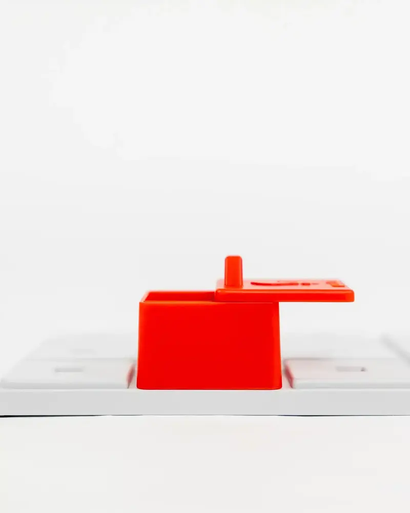 Pawzler Peach level 2 is een interactieve hondenpuzzel(element) voor honden die klaar zijn om hun puzzelvaardigheden naar een hoger niveau te tillen. Pawzler Peach level 2 is een interactieve hondenpuzzel(element) voor honden die klaar zijn om hun puzzelvaardigheden naar een hoger niveau te tillen.