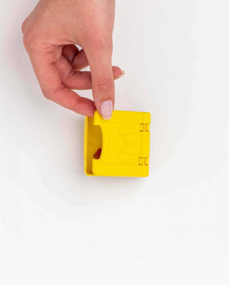 Pawzler Zoey level 2 is een interactieve hondenpuzzel(element) voor honden die klaar zijn om hun puzzelvaardigheden naar een hoger niveau te tillen. Pawzler Zoey level 2 is een interactieve hondenpuzzel(element) voor honden die klaar zijn om hun puzzelvaardigheden naar een hoger niveau te tillen.