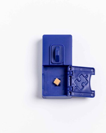 Pawzler Sela level 3 is een interactieve hondenpuzzel(element) voor honden met puzzelervaring die van een uitdaging houden. Pawzler Sela level 3 is een interactieve hondenpuzzel(element) voor honden met puzzelervaring die van een uitdaging houden.