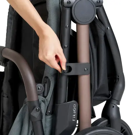 FikaGo Agile 2 vintage green, een hoogwaardige hondenbuggy voor honden tot 30kg.