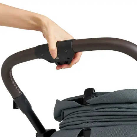FikaGo Agile 2 vintage green, een hoogwaardige hondenbuggy voor honden tot 30kg.