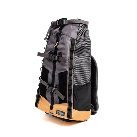 K9 Sport Sack Kompanion Magnet Gray het nieuwe premium model binnen het assortiment van K9 Sport Sack en vervangt de PLUS2. K9 Sport Sack Kompanion Magnet Gray het nieuwe premium model binnen het assortiment van K9 Sport Sack en vervangt de PLUS2.