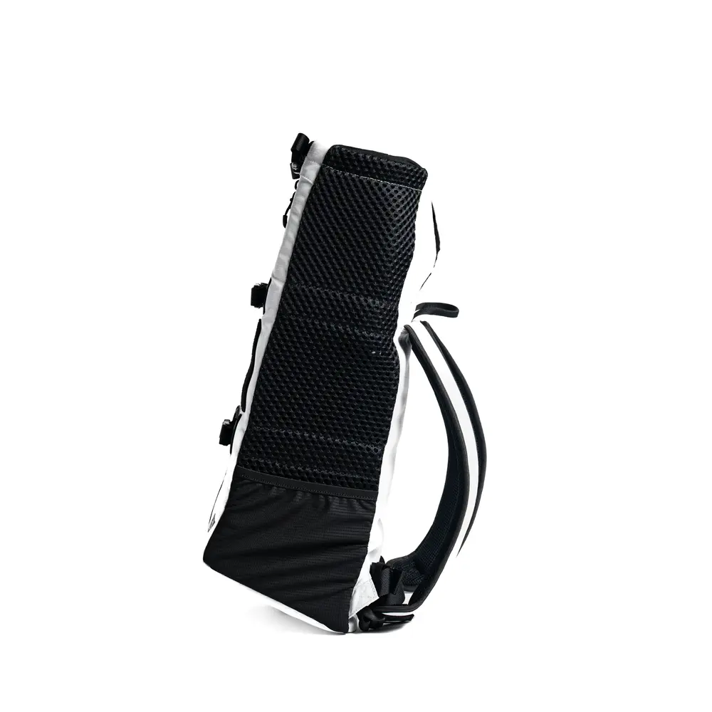 K9 Sport Sack Air Lunar Rock het nieuwste instapmodel binnen het assortiment van K9 Sport Sack en vervangt zowel de AIR2 als de Trainer. K9 Sport Sack Air Lunar Rock het nieuwste instapmodel binnen het assortiment van K9 Sport Sack en vervangt zowel de AIR2 als de Trainer.
