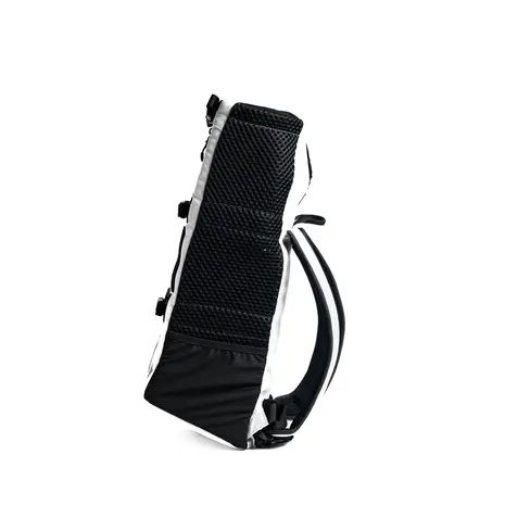 K9 Sport Sack Air Lunar Rock het nieuwste instapmodel binnen het assortiment van K9 Sport Sack en vervangt zowel de AIR2 als de Trainer. K9 Sport Sack Air Lunar Rock het nieuwste instapmodel binnen het assortiment van K9 Sport Sack en vervangt zowel de AIR2 als de Trainer.