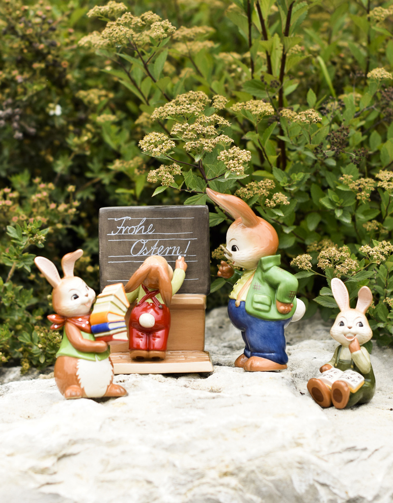 Goebel Porzellanmanufaktur Goebel Osterhase mit Büchern