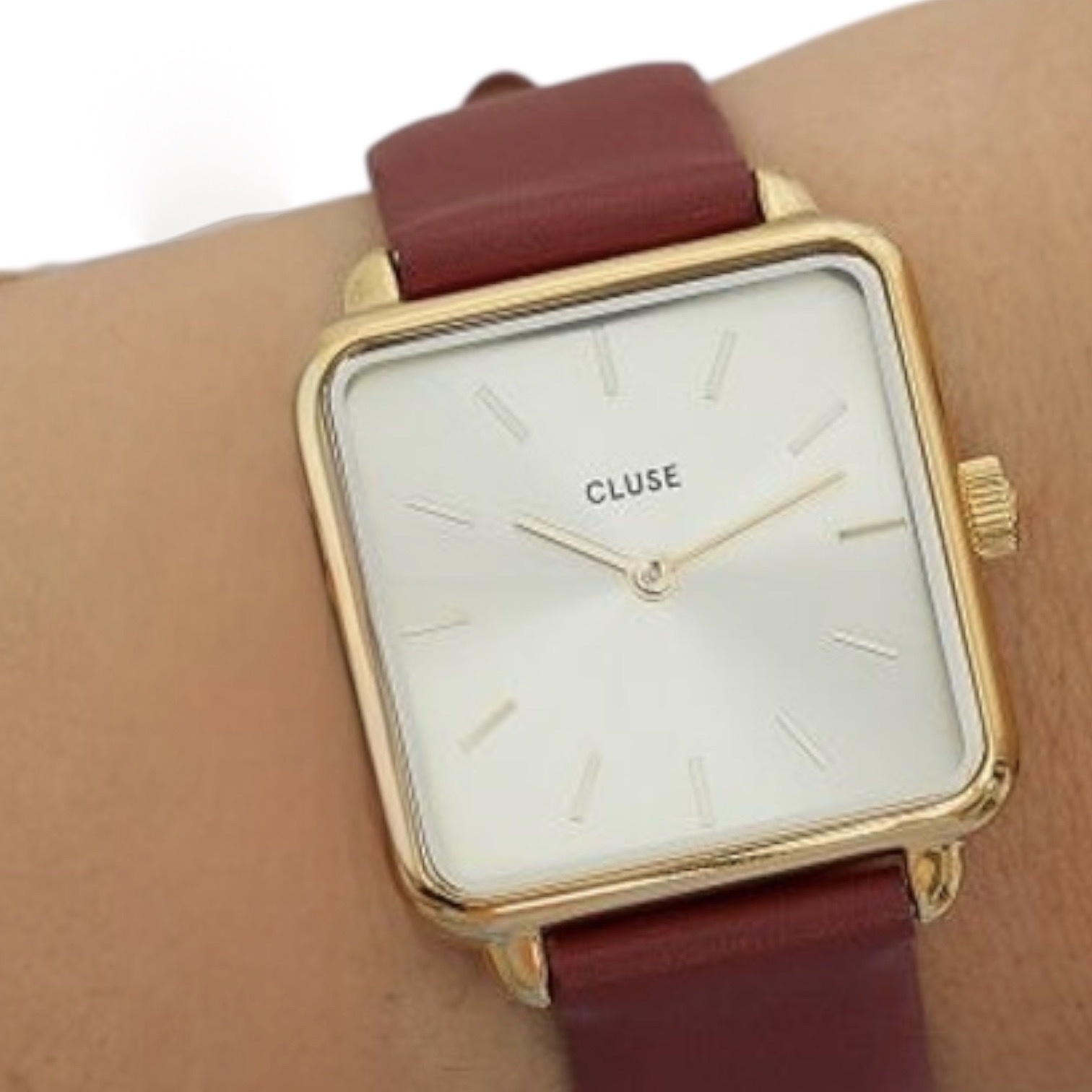 Cluse Minimalistische Eleganz Cluse La Tétragone – Gold & rotes Lederband