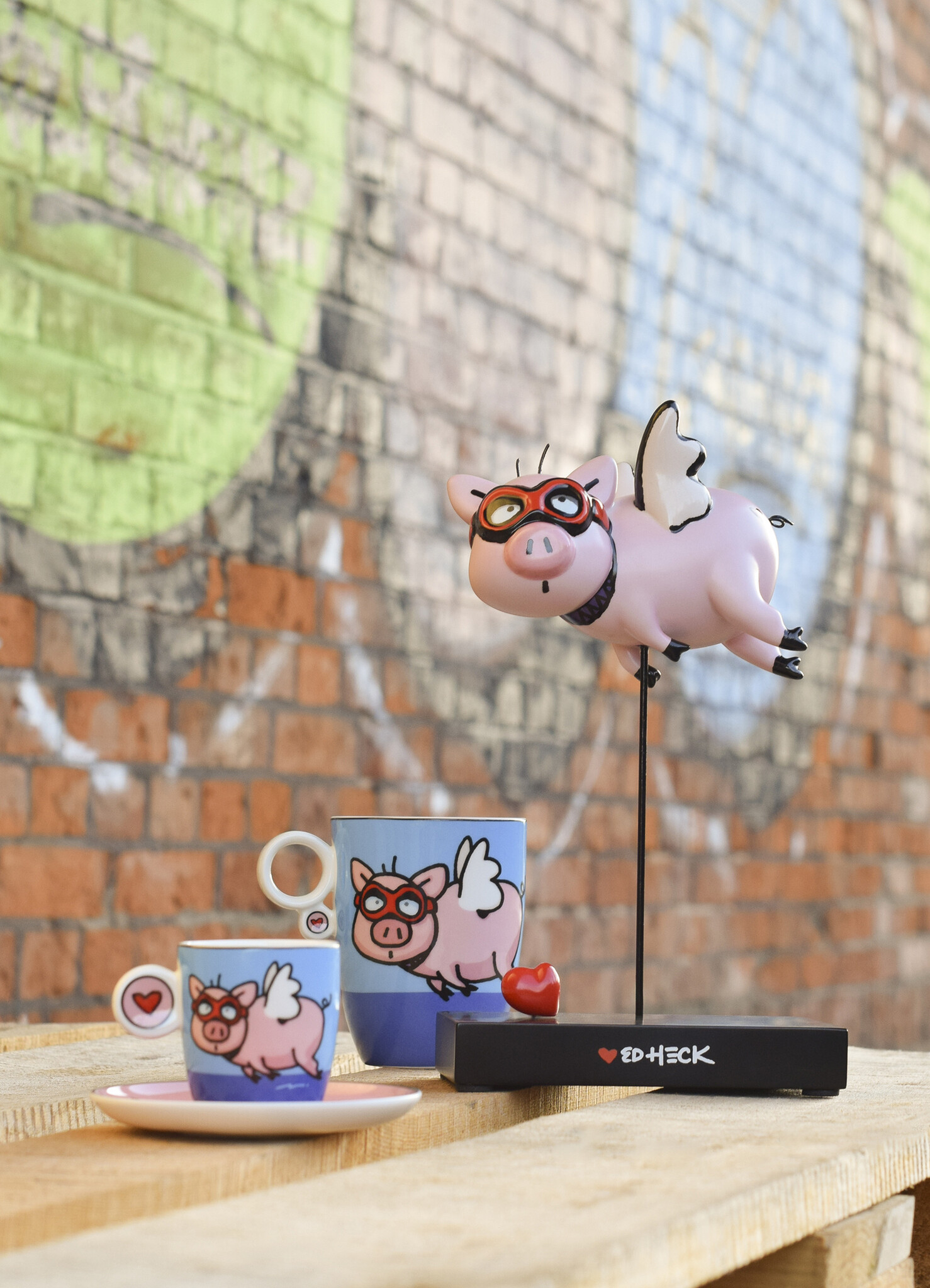 Goebel Porzellan Ed Heck Figur „Flying Pig“ – Glücksschwein mit Flügeln