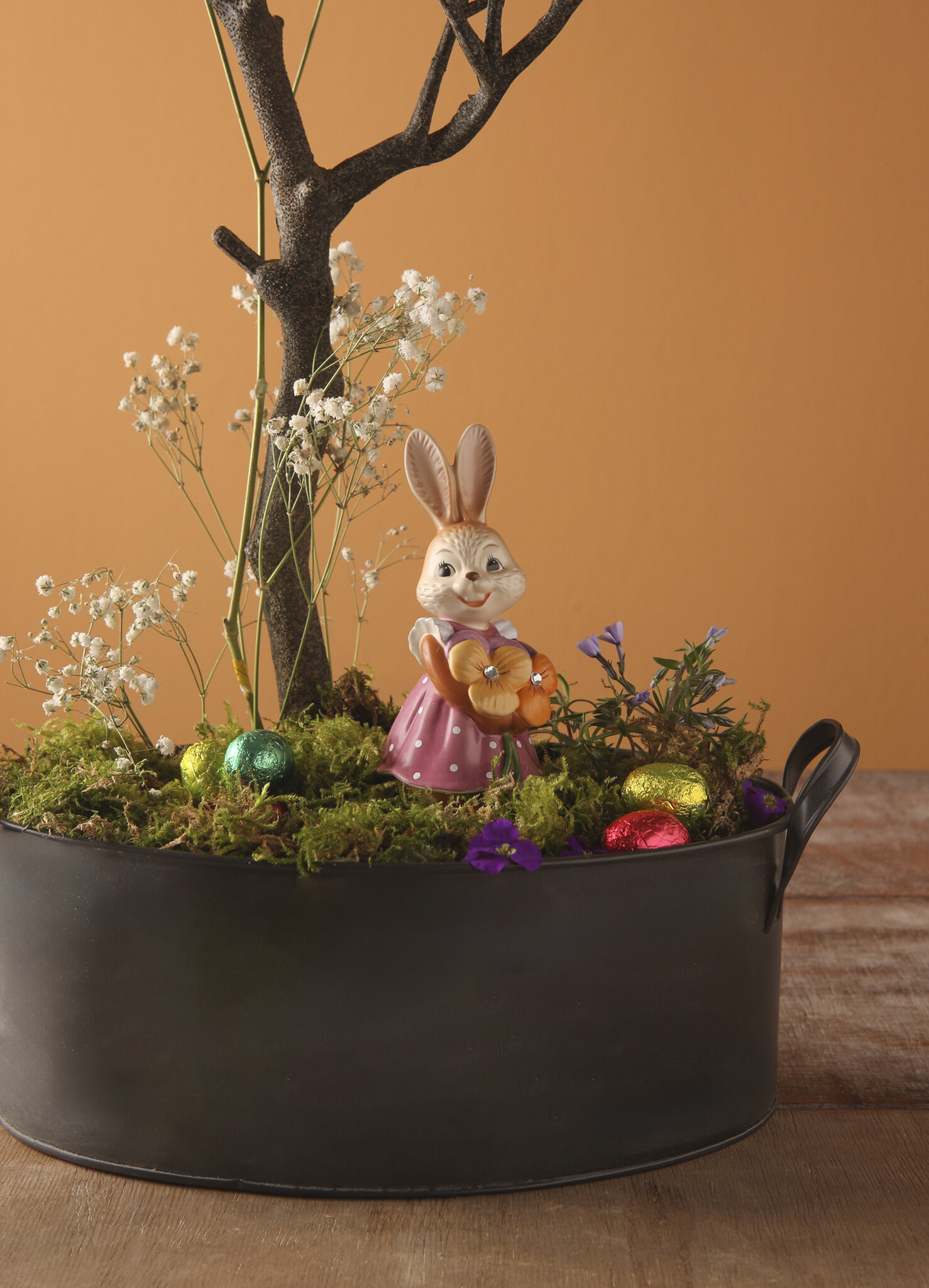 Goebel Porzellanmanufaktur Goebel Hasenmädchen Blumen sind das Lächeln der Erde