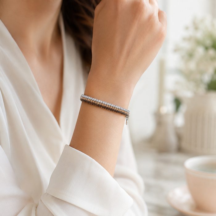 LIZAS LIZAS Armband „Hanson“ Classic – mehrreihiges Stretch-Armband mit funkelnden Glassteinen