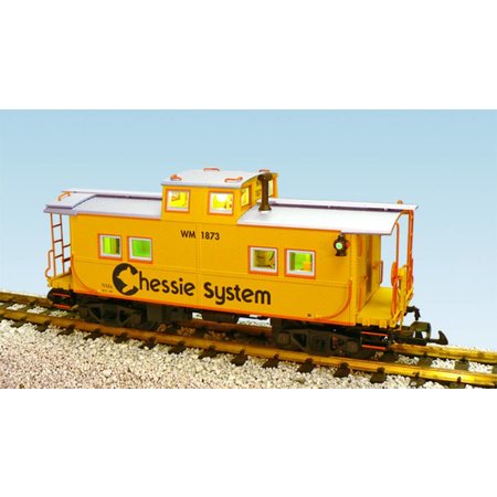 USA TRAINS Center Cupola Caboose Chessie