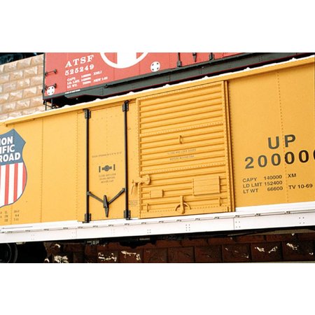 USA TRAINS 50 ft. Boxcar Chessie