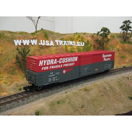 USA TRAINS 60 ft. Boxcar Southern Pacific Single Door