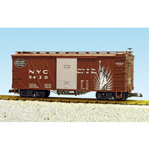 Outside Braced Boxcar NYC (#5430) "Heritage Series"