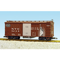 Outside Braced Boxcar NYC (#5431) "Heritage Series"