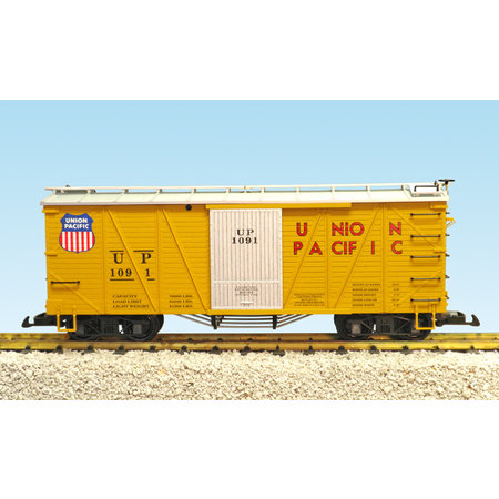 USA TRAINS Outside Braced Boxcar Union Pacific (#1090)