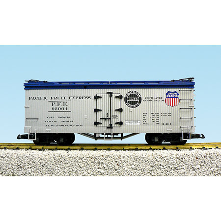 USA TRAINS Reefer PFE SP/UP #93001