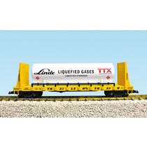 Bulkend Flat Car TTX #483921 beladen mit Tank