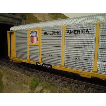 USA TRAINS Bi-Level Auto Carrier Union Pacific