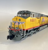 Bachmann Trains GE Dash 9 UP with flag  #9807