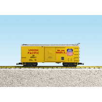 Union Pacific #499511 Steel Boxcar - Yellow/Silver