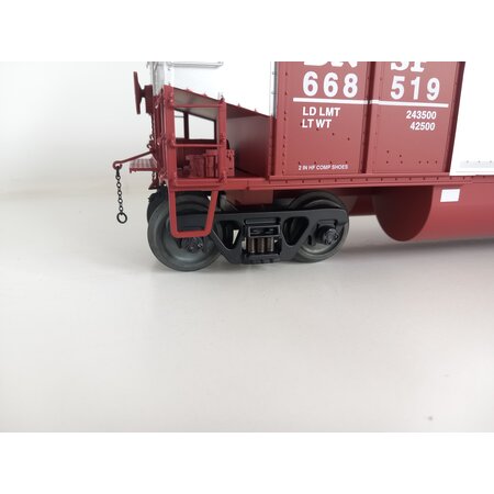 American Mainline (AML) Bethgon Coalporter BNSF Silver/Brown