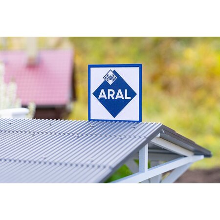 POLA Tankstelle mit Werkstatt