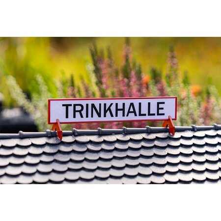 POLA Kiosk mit Biergarten