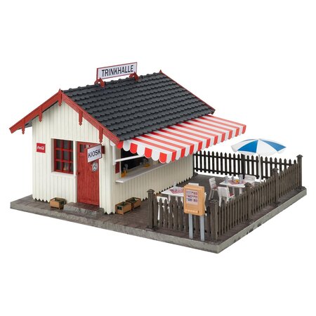 POLA Kiosk mit Biergarten