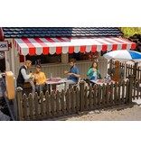 POLA Sitzende Restaurantgäste, modern