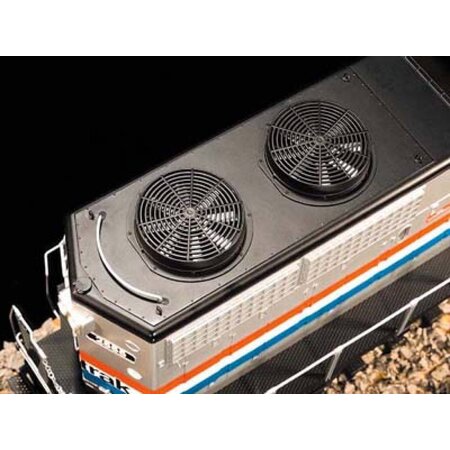 USA TRAINS GP 38-2 Union Pacific with Flag