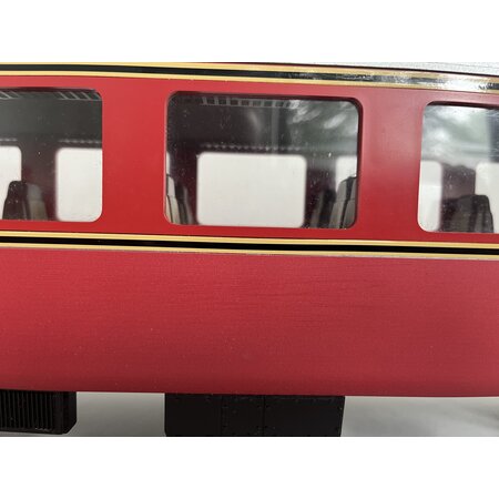 LGB RhB Personenwagen umlackiert (anschauen)